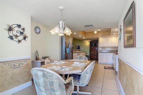Condominio en venta en Daytona Beach, Florida, 3 dormitorios, 216 m2 № 1717324 - foto 9