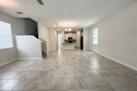 House in Winter Garden, Florida 4 bedrooms, 173.45 sq.m. № 1803754 - photo 5