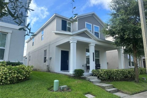 House in Winter Garden, Florida 4 bedrooms, 173.45 sq.m. № 1803754 - photo 1
