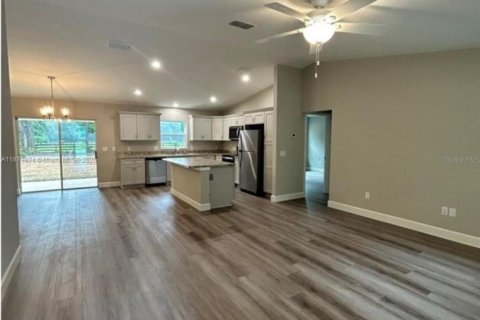 House in Ocala, Florida 3 bedrooms № 1921864 - photo 2