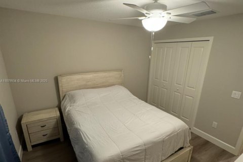 House in Ocala, Florida 3 bedrooms № 1921864 - photo 11