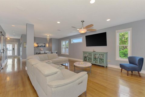 Villa ou maison à louer à Sarasota, Floride: 3 chambres, 253.34 m2 № 2431130 - photo 19