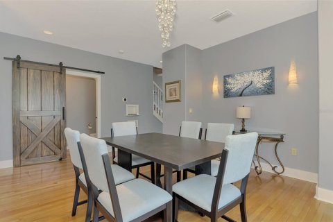 Villa ou maison à louer à Sarasota, Floride: 3 chambres, 253.34 m2 № 2431130 - photo 13