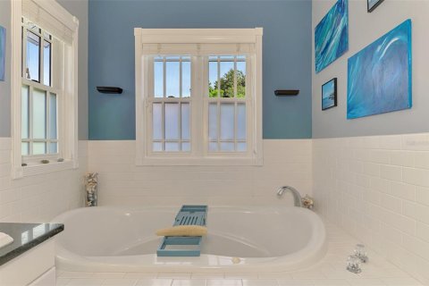Villa ou maison à louer à Sarasota, Floride: 3 chambres, 253.34 m2 № 2431130 - photo 29