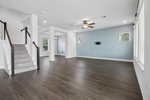 Villa ou maison à vendre à Clermont, Floride: 5 chambres, 319.12 m2 № 2147763 - photo 9