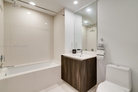 Apartment in Miami, Florida 3 bedrooms, 141.77 sq.m. № 2074931 - photo 26