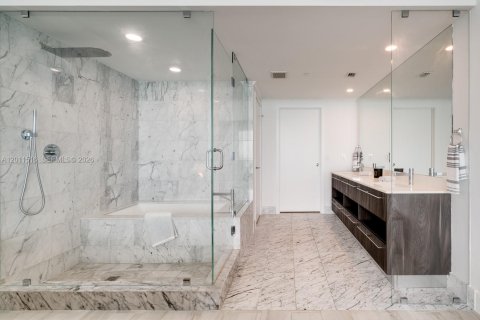 Apartment in Miami, Florida 3 bedrooms, 141.77 sq.m. № 2074931 - photo 17