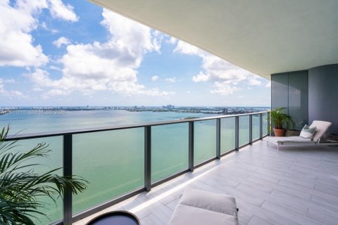 Apartment in Miami, Florida 3 bedrooms, 141.77 sq.m. № 2074931 - photo 10