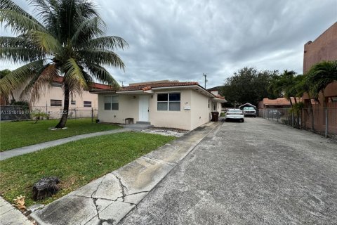 Villa ou maison à louer à Hialeah, Floride: 2 chambres, 97.55 m2 № 1966403 - photo 12