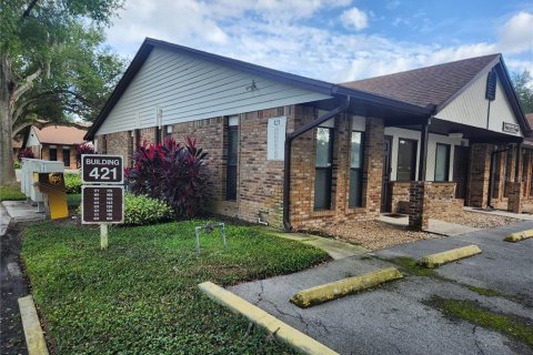 Propiedad comercial en Altamonte Springs, Florida 47.38 m2 № 2106017