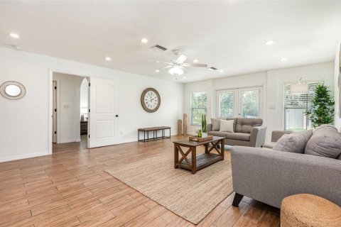 Casa en venta en Sarasota, Florida, 3 dormitorios, 131.18 m2 № 1749251 - foto 5