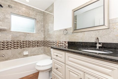 Casa en venta en Sarasota, Florida, 3 dormitorios, 131.18 m2 № 1749251 - foto 20