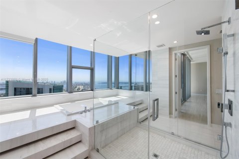 Купить кондоминиум в Майами, Флорида 5 спален, 605.07м2, № 2035460 - фото 15