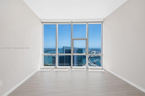 Купить кондоминиум в Майами, Флорида 5 спален, 605.07м2, № 2035460 - фото 29