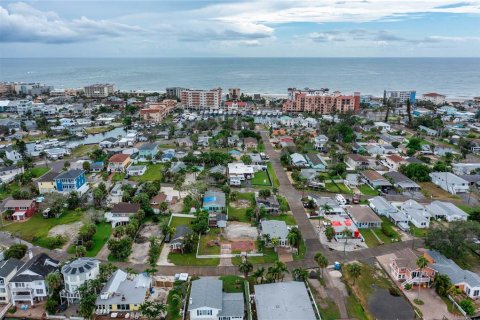 Terreno en venta en Madeira Beach, Florida № 1912985 - foto 5