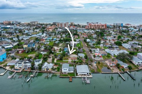 Terreno en venta en Madeira Beach, Florida № 1912985 - foto 6