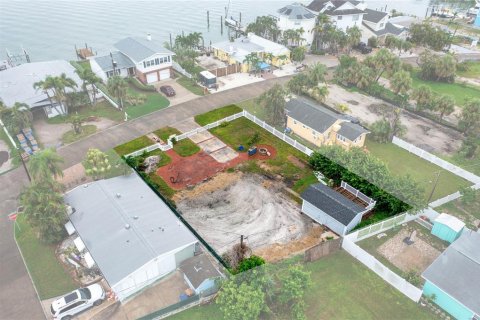Terreno en venta en Madeira Beach, Florida № 1912985 - foto 16