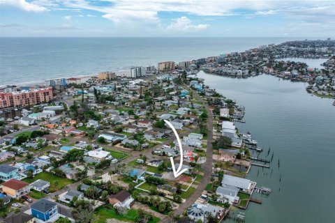 Terreno en venta en Madeira Beach, Florida № 1912985 - foto 11