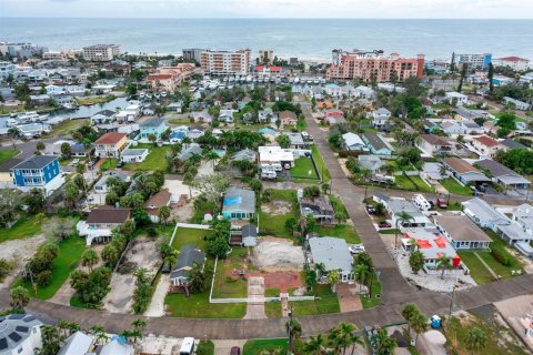 Terreno en venta en Madeira Beach, Florida № 1912985 - foto 3