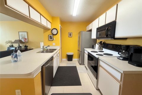 Condo in Kissimmee, Florida, 3 bedrooms  № 2376630 - photo 8