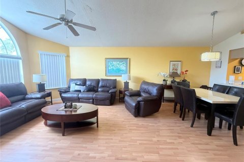 Condo in Kissimmee, Florida, 3 bedrooms  № 2376630 - photo 4
