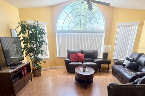 Condo in Kissimmee, Florida, 3 bedrooms  № 2376630 - photo 2