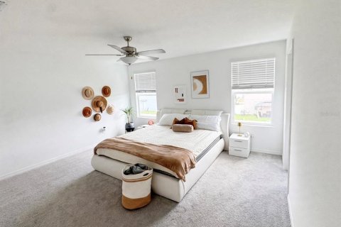 Casa en venta en Zephyrhills, Florida, 5 dormitorios, 205.96 m2 № 2316880 - foto 18