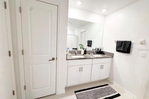 Casa en venta en Zephyrhills, Florida, 5 dormitorios, 205.96 m2 № 2316880 - foto 21