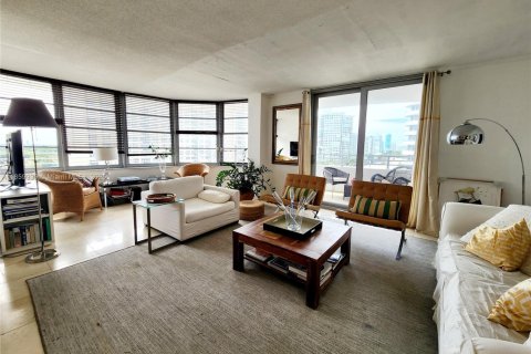 Condominio en venta en Miami Beach, Florida, 1 dormitorio, 84.73 m2 № 1888392 - foto 12