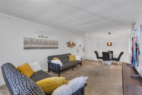 Condominio en alquiler en Orlando, Florida, 1 dormitorio, 60.85 m2 № 1816750 - foto 3