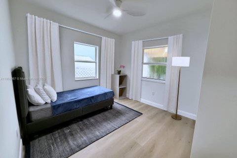 House in Miami, Florida 3 bedrooms, 175.59 sq.m. № 1878778 - photo 20