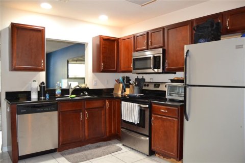 Touwnhouse à louer à Gainesville, Floride: 2 chambres, 104.05 m2 № 2104327 - photo 7
