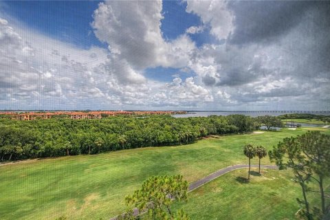 Condo in Clearwater, Florida, 2 bedrooms № 2211335