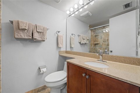 Condo in Clearwater, Florida, 2 bedrooms  № 2211335 - photo 27