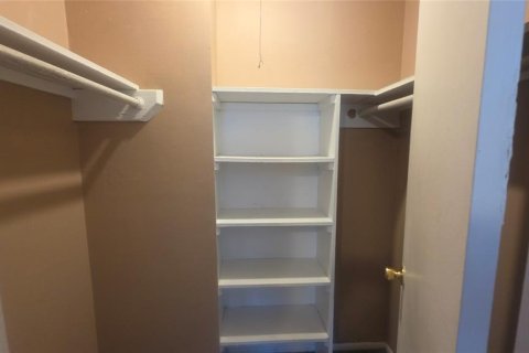 Condo in Orlando, Florida, 1 bedroom  № 2394449 - photo 21