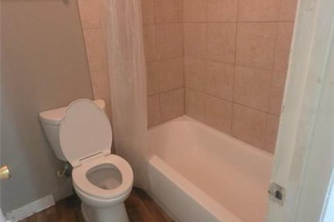 Condo in Orlando, Florida, 1 bedroom  № 2394449 - photo 15
