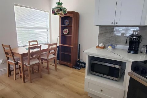 Copropriété à louer à Orlando, Floride: 3 chambres, 139.35 m2 № 2299234 - photo 8
