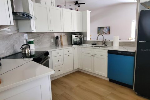 Copropriété à louer à Orlando, Floride: 3 chambres, 139.35 m2 № 2299234 - photo 9