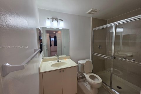 Купить кондоминиум в Катлер-Бей, Флорида 2 спальни, 75.16м2, № 1972944 - фото 12