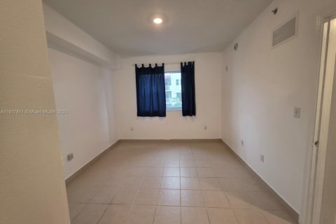 Купить кондоминиум в Катлер-Бей, Флорида 2 спальни, 75.16м2, № 1972944 - фото 7