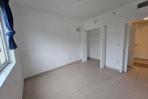 Купить кондоминиум в Катлер-Бей, Флорида 2 спальни, 75.16м2, № 1972944 - фото 8