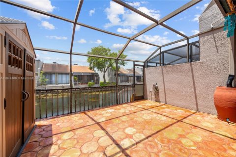 Townhouse in Pembroke Pines, Florida 2 bedrooms, 122.45 sq.m. № 1847671 - photo 28