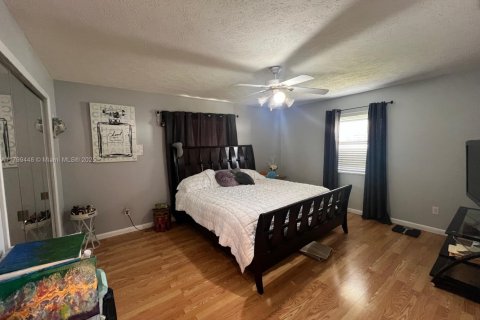 Casa en venta en Port St. Lucie, Florida, 3 dormitorios, 138.52 m2 № 1979386 - foto 10