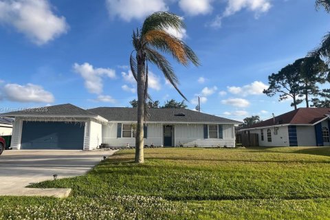 Casa en venta en Port St. Lucie, Florida, 3 dormitorios, 138.52 m2 № 1979386 - foto 2