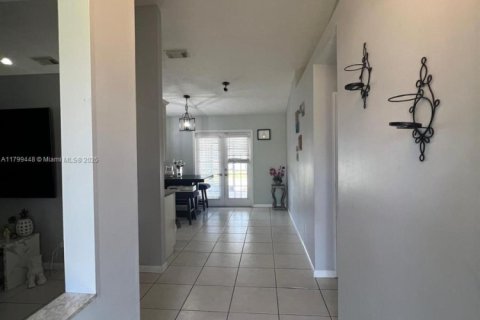 Casa en venta en Port St. Lucie, Florida, 3 dormitorios, 138.52 m2 № 1979386 - foto 16
