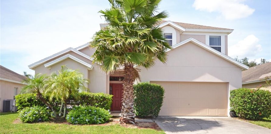 House in Davenport, Florida 5 bedrooms, 242.57 sq.m. № 2400327