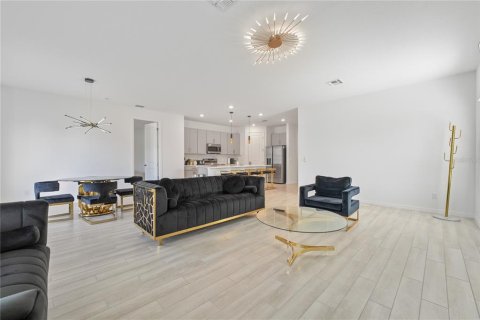 Casa en alquiler en Davenport, Florida, 4 dormitorios, 177.44 m2 № 1917294 - foto 15