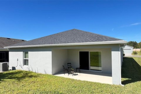 House in Davenport, Florida 4 bedrooms, 196.21 sq.m. № 2093541 - photo 16