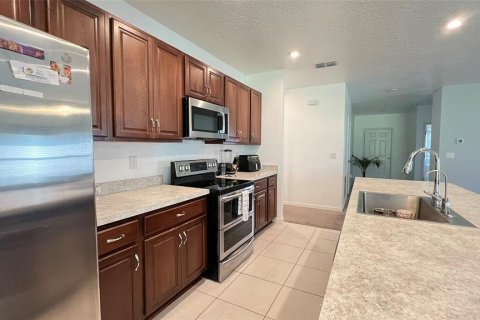 House in Davenport, Florida 4 bedrooms, 196.21 sq.m. № 2093541 - photo 13