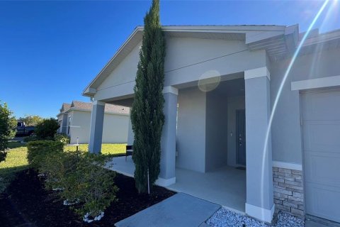 House in Davenport, Florida 4 bedrooms, 196.21 sq.m. № 2093541 - photo 3